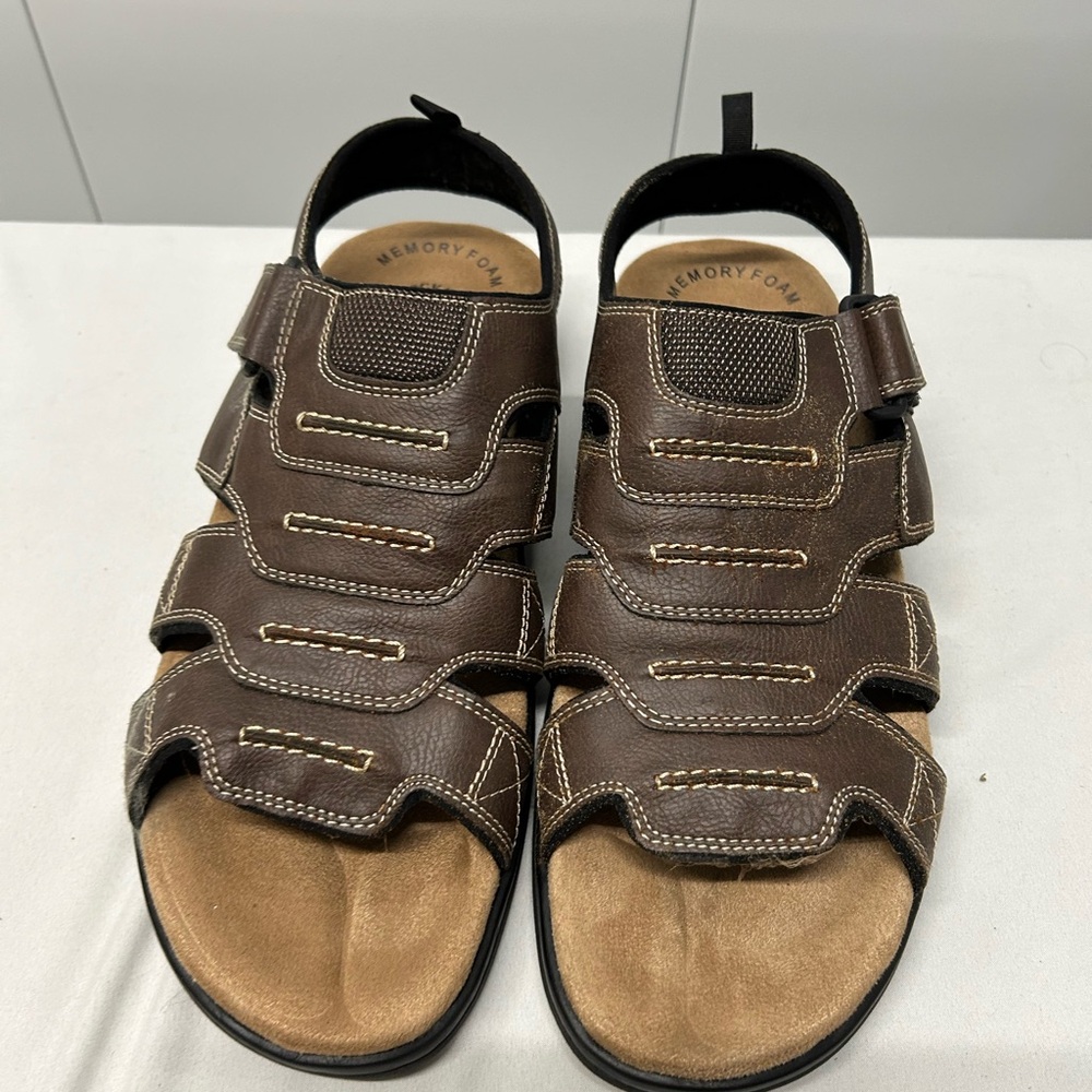 Men’s Dockers sandals size 11
